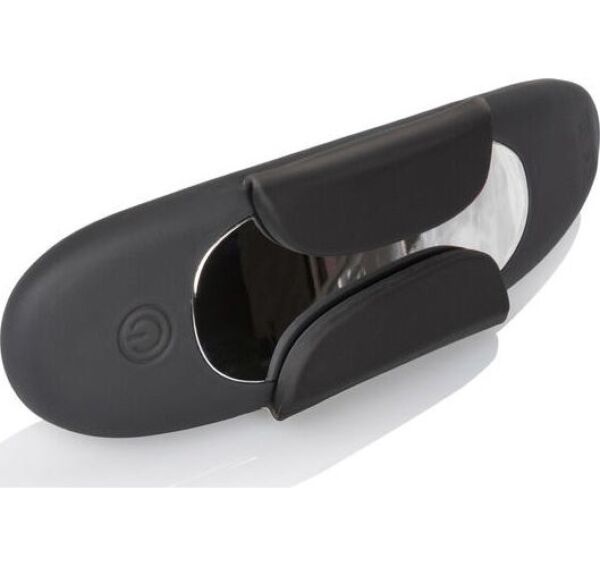 CalExotics Lock-N-Play Remote Panty Teaser negru, cu aripioare cu prindere magnetică și telecomandă