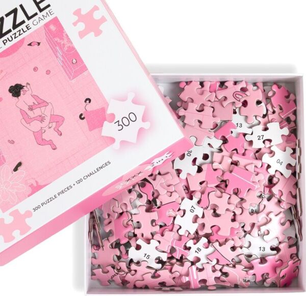 Cutia jocului Secret Play Sexxxzzle, un puzzle erotic de 300 de piese cu provocări pentru cupluri