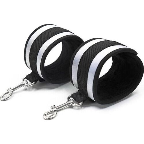 Cătușe OHMAMA FETISH din neopren și metal